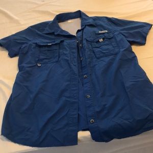 Women’s Columbia shirt